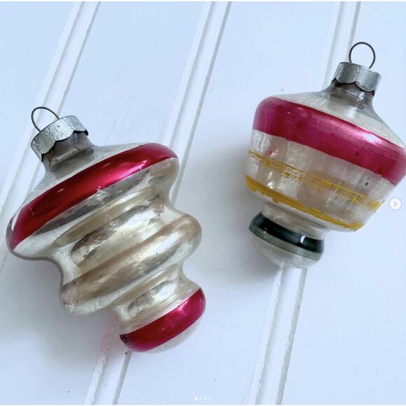 Vintage Striped Atomic Glass Ornament Tornado USA Silver Red PAIR - Picture 1 of 4
